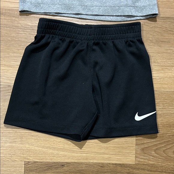 2 Sets Nike Black and Gray Boys T-Shirt and Shorts Set- size 18 Months - Picture 6 of 14
